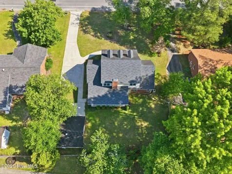 405 Cedarhurst Road Greenville NC 27834
