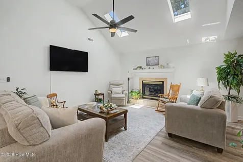 430 Hampton Street NW Calabash NC 28467