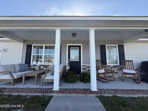 613 Parsley Drive Hubert NC 28539