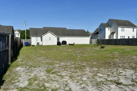 613 Parsley Drive Hubert NC 28539