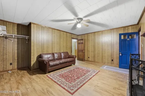 631 Selwin Road Belvidere NC 27919
