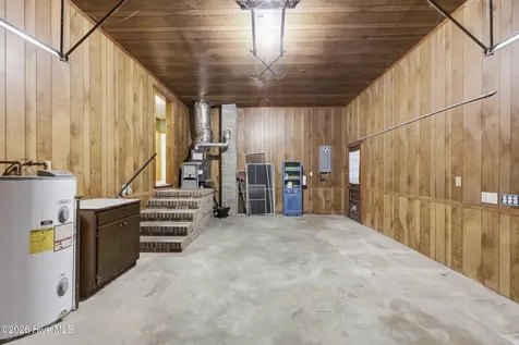 631 Selwin Road Belvidere NC 27919