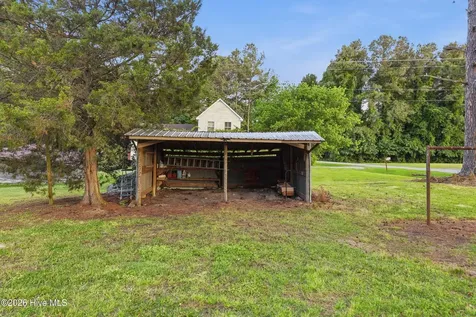 631 Selwin Road Belvidere NC 27919