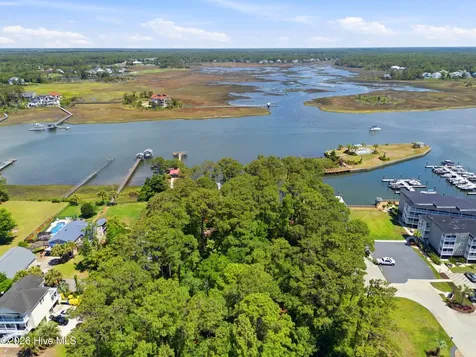 332 NE 52nd Street Oak Island NC 28465
