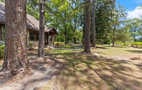 2006 W Broad Street Elizabethtown NC 28337