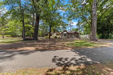 2006 W Broad Street Elizabethtown NC 28337