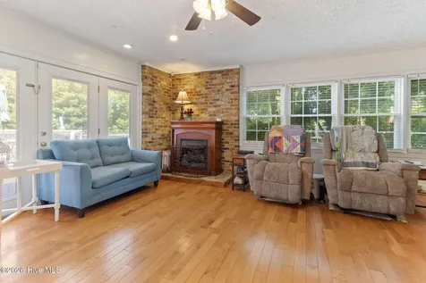 2006 W Broad Street Elizabethtown NC 28337