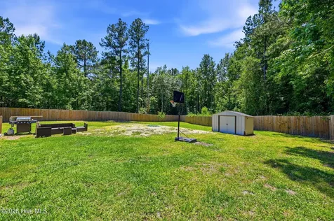 214 Ola Belle Road Burgaw NC 28425