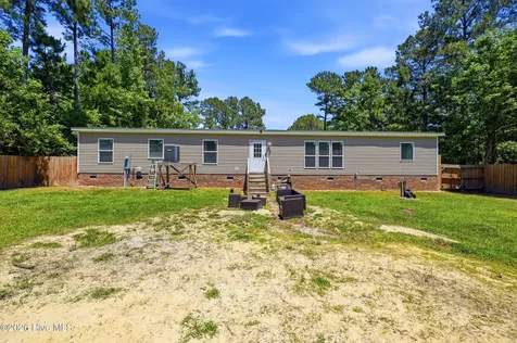 214 Ola Belle Road Burgaw NC 28425