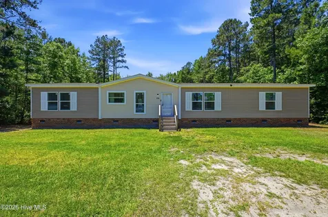 214 Ola Belle Road Burgaw NC 28425