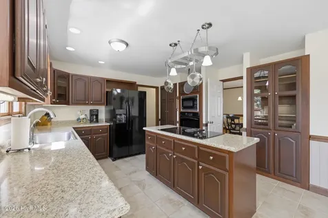 215 Bayshore Drive Elizabeth City NC 27909