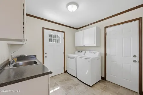 215 Bayshore Drive Elizabeth City NC 27909