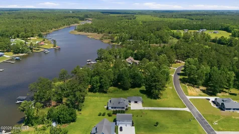 356 Southern Plantation Drive S Oriental NC 28571