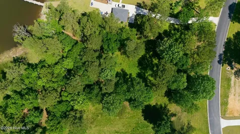 356 Southern Plantation Drive S Oriental NC 28571