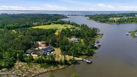 310 Southern Plantation Drive S Oriental NC 28571