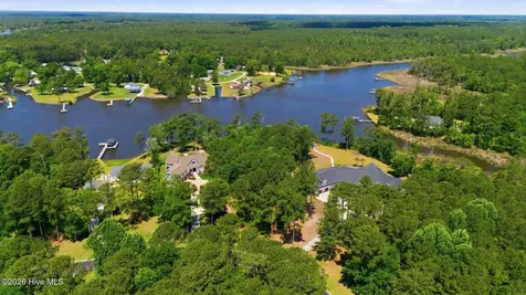 310 Southern Plantation Drive S Oriental NC 28571