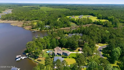 310 Southern Plantation Drive S Oriental NC 28571