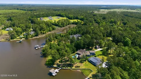 310 Southern Plantation Drive S Oriental NC 28571