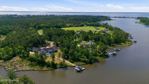 310 Southern Plantation Drive S Oriental NC 28571