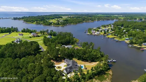 310 Southern Plantation Drive S Oriental NC 28571