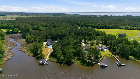 310 Southern Plantation Drive S Oriental NC 28571