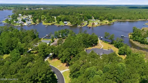310 Southern Plantation Drive S Oriental NC 28571