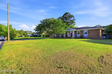 607 Oakwood Avenue Jacksonville NC 28546