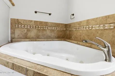 607 Oakwood Avenue Jacksonville NC 28546