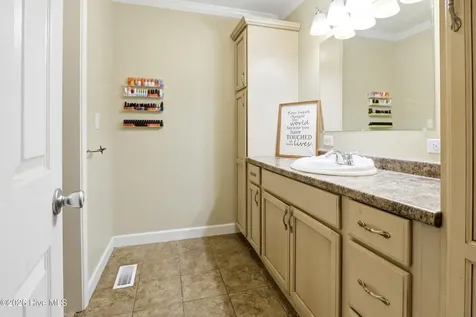 607 Oakwood Avenue Jacksonville NC 28546