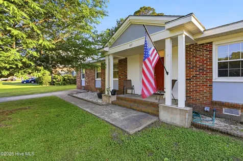 607 Oakwood Avenue Jacksonville NC 28546