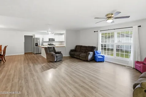 607 Oakwood Avenue Jacksonville NC 28546