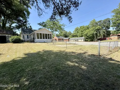 101 Cherry Street Williamston NC 27892