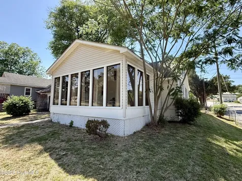 101 Cherry Street Williamston NC 27892