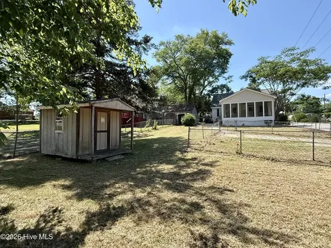 101 Cherry Street Williamston NC 27892