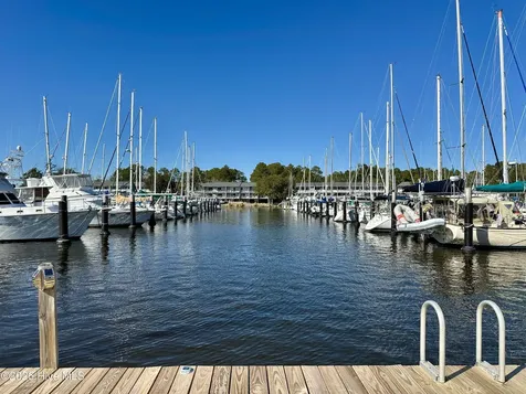 808 Black Swan Road New Bern NC 28560