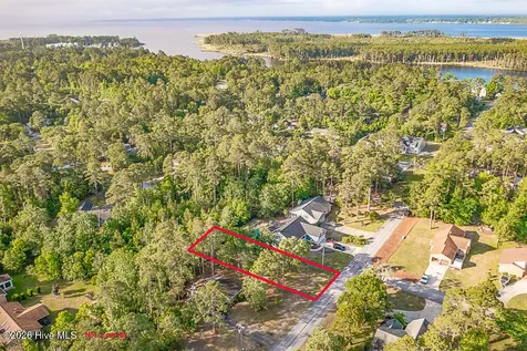 808 Black Swan Road New Bern NC 28560