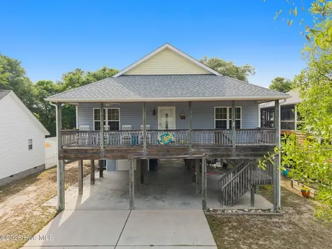 133 NE 3rd Street Oak Island NC 28465
