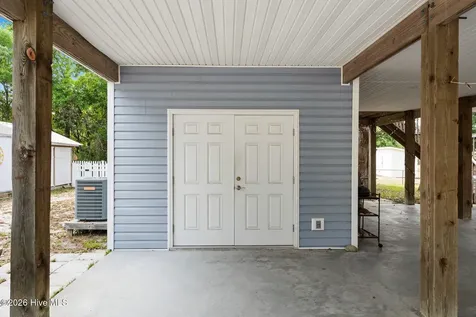 133 NE 3rd Street Oak Island NC 28465