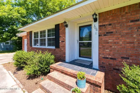 306 Jessup Street Elizabeth City NC 27909