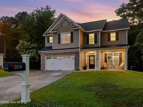 804 Little Cardinal Court Jacksonville NC 28540