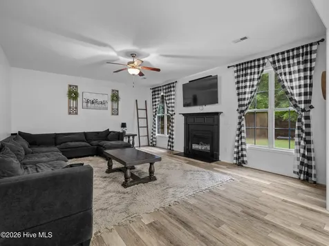 804 Little Cardinal Court Jacksonville NC 28540