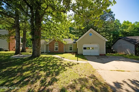 186 Raintree Circle Jacksonville NC 28540