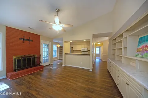 186 Raintree Circle Jacksonville NC 28540