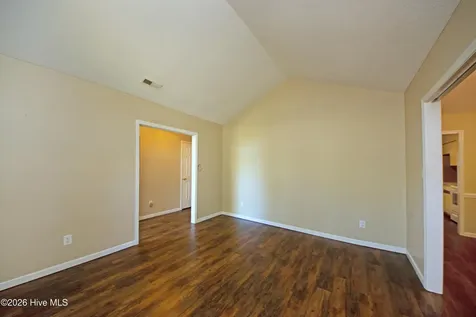 186 Raintree Circle Jacksonville NC 28540