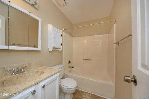 186 Raintree Circle Jacksonville NC 28540