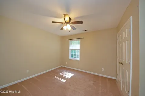 186 Raintree Circle Jacksonville NC 28540