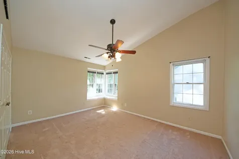 186 Raintree Circle Jacksonville NC 28540