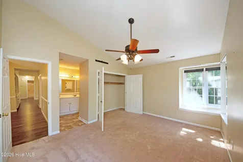 186 Raintree Circle Jacksonville NC 28540