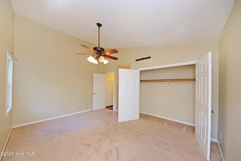 186 Raintree Circle Jacksonville NC 28540