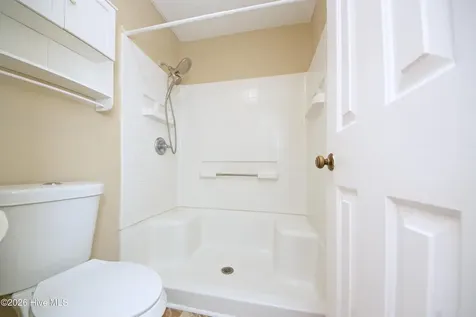 186 Raintree Circle Jacksonville NC 28540